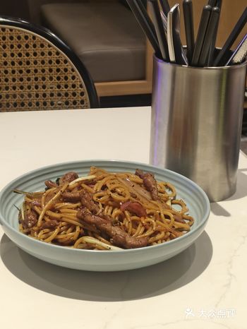 炒面加入黑椒汁也可以很有料哦