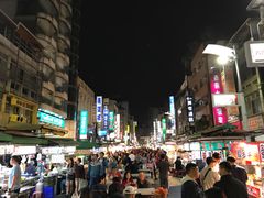-六合夜市