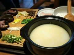 -云海肴·汽锅鸡·云南菜(天山百盛优客店)