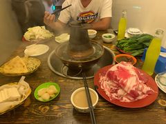 -洞庭洲·防空洞火锅·铜锅涮肉·烧烤(新百广场店)