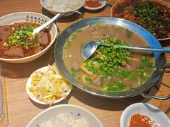 -杨三娘跷脚牛肉(羊子山西路店)