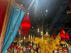 -老滇山寨•云南特色菜•地方菜•民族风情歌舞表演(金碧店)