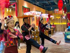 -老滇山寨•云南特色菜•地方菜•民族风情歌舞表演(金碧店)