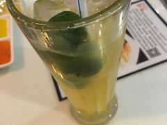 -新大咀港式茶餐厅(宝山万达店)