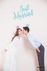 俏皮可爱-巴黎婚纱摄影工作室