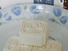 -阮大兴糕团(杭州西湖银泰百货店)