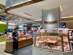 面包甜点陈列柜-山崎面包(静安久光店)