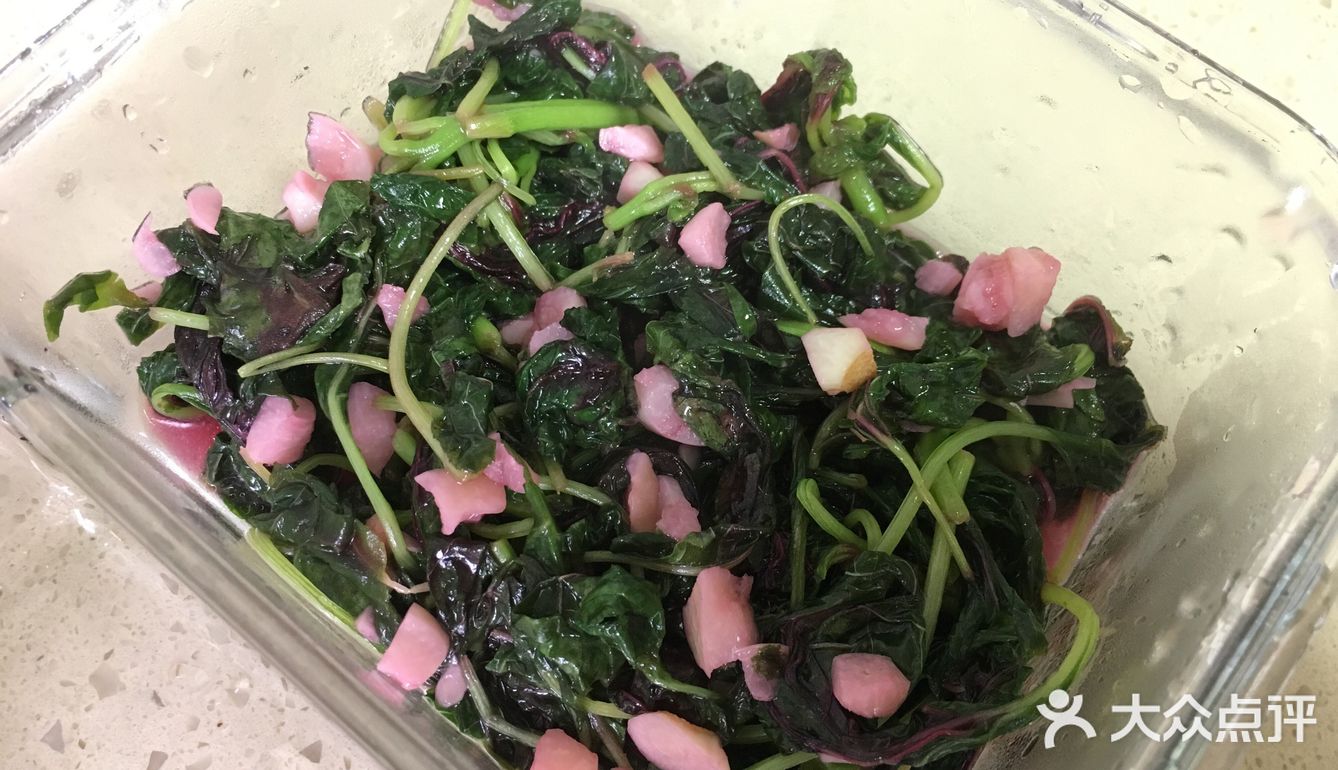 夏日时蔬来一份-蒜泥炒红苋菜！