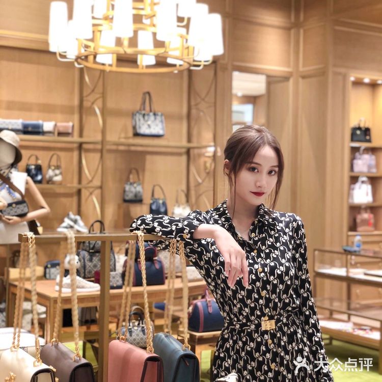 Tory Burch限时快闪店|体验独特设计美