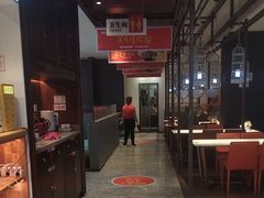 -阿瓦山寨·湘菜现炒·剁椒鱼头王(咸阳总店)