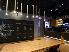 -瑞幸咖啡(纽宾凯酒店新华路店)