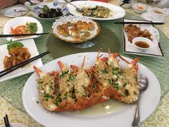 -鹏城人家海鲜酒家·23年老字号(较场尾店)