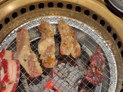 -山川小町·极番烧肉(新地假日广场店)