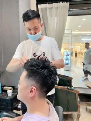-侨治发型