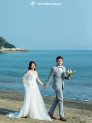 -现代经典婚纱摄影