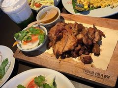 -大头虾越式风味餐厅(光明广场店)