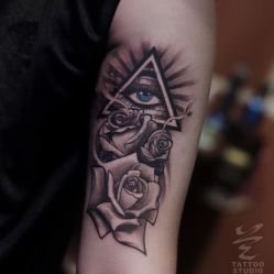 -见雾TATTOO STUDIO