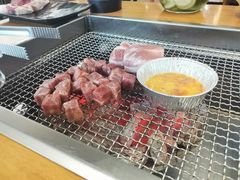 雪花肉粒-肉甲韩国木炭烤肉(新壹街1店)