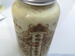 牛油果草莓卡士-野萃山·潮汕厚果汁(十亩地店)