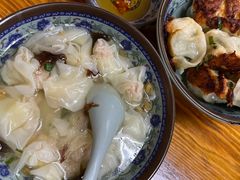 -无名氏宵夜小摊(祝家三姐妹馄饨店)