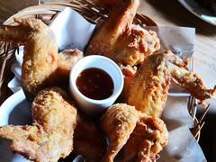 炸鸡翅-Naughty Nuri’s Phuket