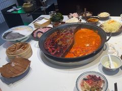 -卤校长老火锅(杨家坪直营店)