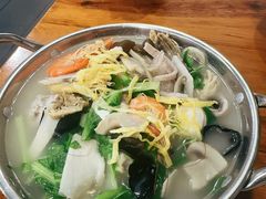 -何太太馄饨面铺(大浒东苑店)