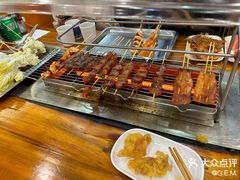 -哈尔滨小酒馆·鲜肉现穿自助烧烤(康新花园店)