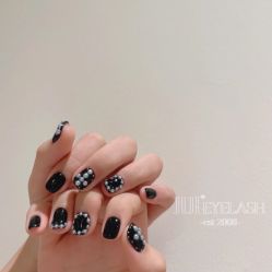 -吉吉靓甲美睫