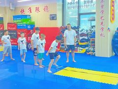 -健成运动中心·体适能跆拳道少儿格斗体考跳绳