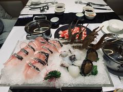 -红鼎豆捞·非遗鲍皇汤火锅(宝丰路店)