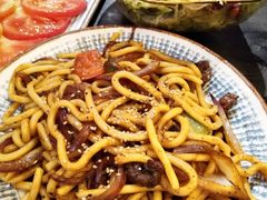 黑椒牛肉炒乌冬面-今邕烧烤(西大店)