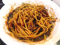 炸酱面-桃园中华料理炸酱面(燕儿岛路店)