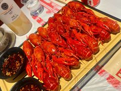 -肥肥虾庄·金牌油焖大虾(汉街SKP店)