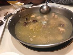 -一席地·本地鸡窝·杭帮鸡火锅(萧山银隆百货店)
