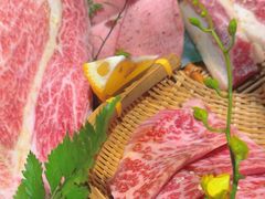 -山川小町·极番烧肉(新地假日广场店)