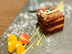 -悦享绿山墙西餐厅