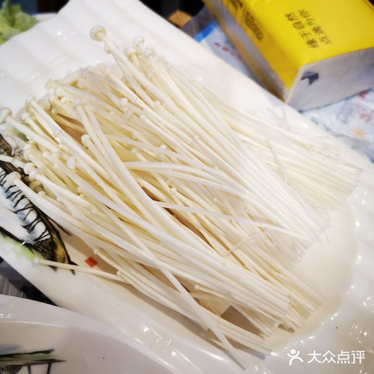 喜欢配菜有金针菇，娃娃菜