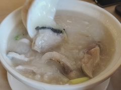 生滚鱼片鱼骨粥-太子园林酒家