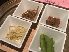-山川小町·极番烧肉(新地假日广场店)