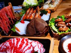 -湊湊火锅·茶憩(杭州湖滨银泰in77店)