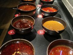 调料台-九鼎轩脆毛肚火锅(商业街店)