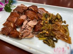 脆皮烧鹅-国家五钻酒家·西樵旺阁渔村(西樵店)