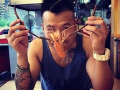 -J Daeng Seafood