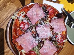 -Dragon Pizza•圆脸龙披萨·牛排餐厅