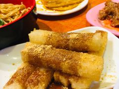 -爆炸头阿姨小四川正宗川味小吃(无任何分店)