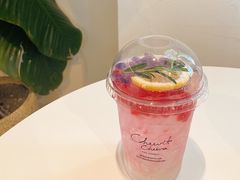 气泡水-Cheevit Cheeva(Sirimangkalajarn)