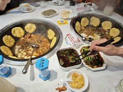 -鲁员外地锅鸡地锅鱼(古墩路店)