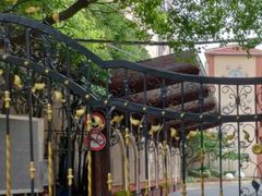 -上海市位育初级中学