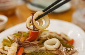 Sour Cabbage Stir-fried Fresh Squid